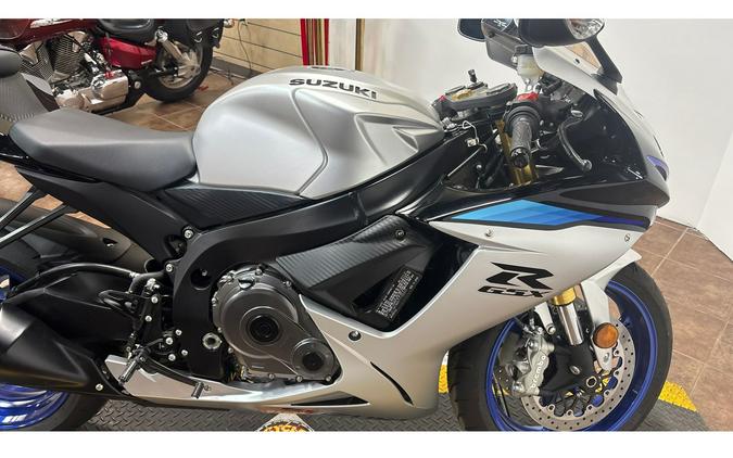 2026 GSX-R 750 - Suzuki