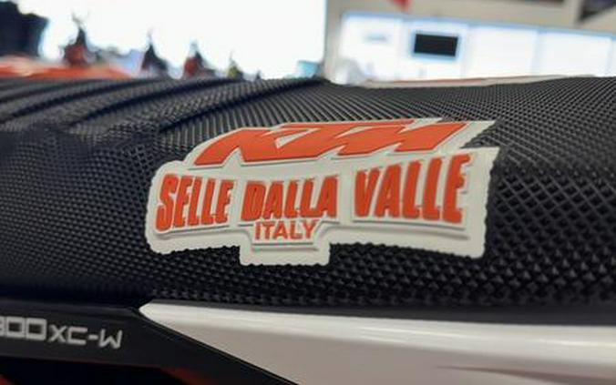 2026 KTM 300 XC-W Hardenduro