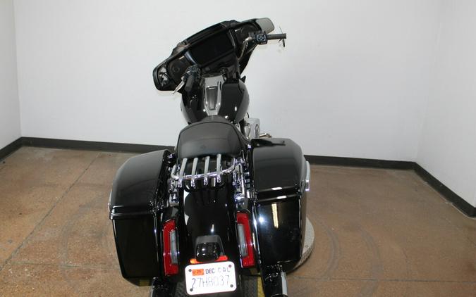 Harley-Davidson® Street Glide® 2025 Vivid Black