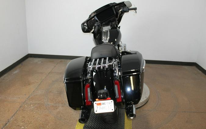 Harley-Davidson® Street Glide® 2025 Vivid Black