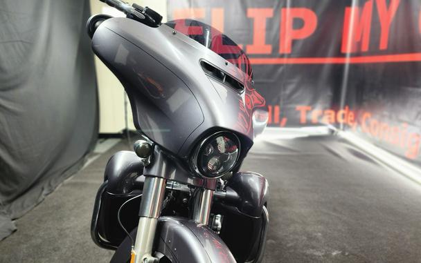 2014 Harley-Davidson® FLHXS
