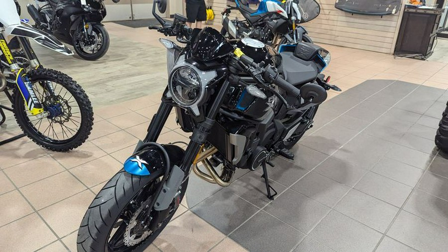 New 2024 CFMOTO 700CLX SPORT