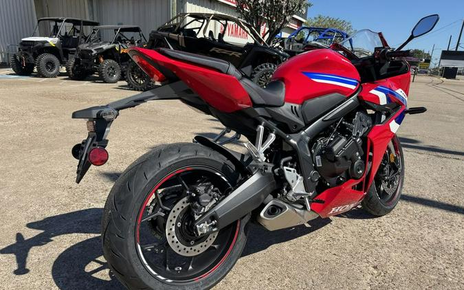 2026 Honda® CBR650R E-Clutch