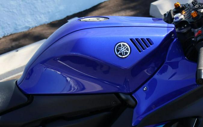 2024 YAMAHA R7