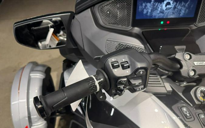 2025 Can-Am Spyder RT Limited Dark Wheels