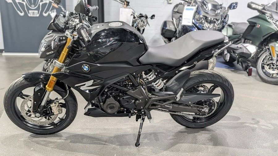 2025 BMW G 310 R Cosmic Black 2