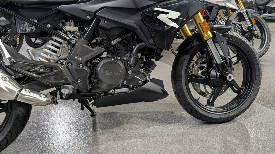 2025 BMW G 310 R Cosmic Black 2