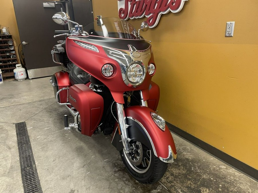 2019 Indian Motorcycle® Roadmaster® Icon Series Ruby Smoke/Thunder Black