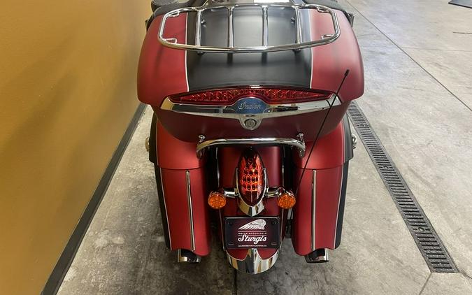 2019 Indian Motorcycle® Roadmaster® Icon Series Ruby Smoke/Thunder Black