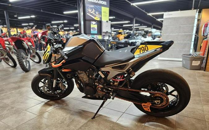 2019 KTM 790 Duke