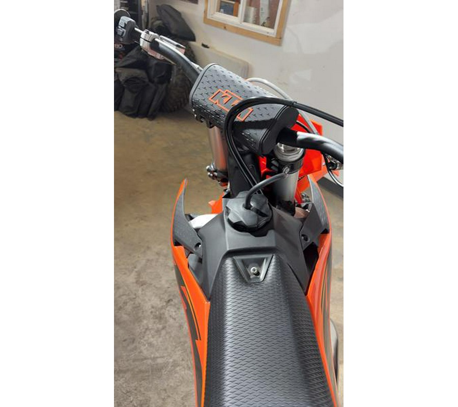 2025 KTM 300 SX