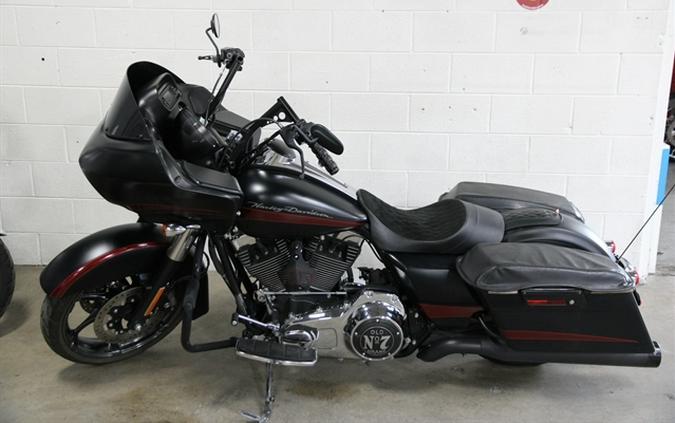 2011 HARLEY DAVIDSON ROAD GLIDE CUSTOM