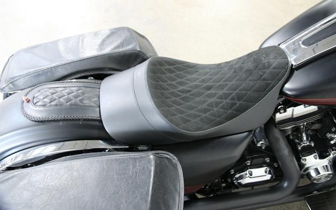 2011 HARLEY DAVIDSON ROAD GLIDE CUSTOM