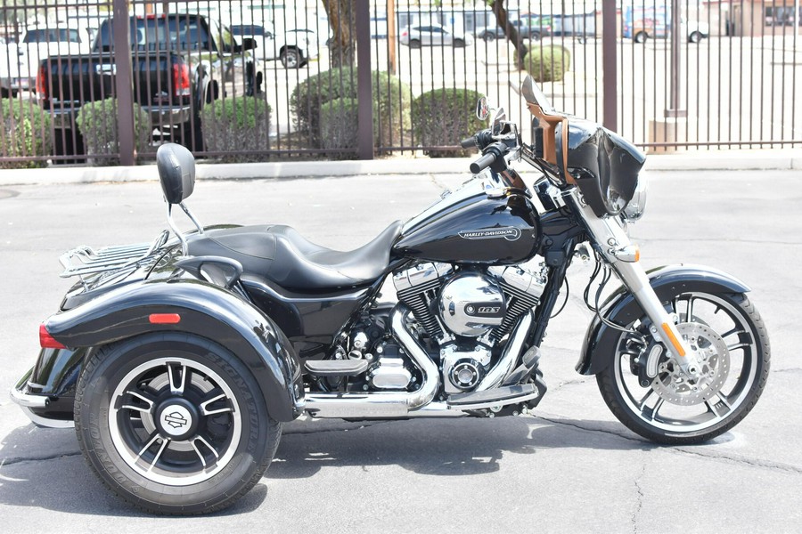 2016 Harley-Davidson Freewheeler Black FLRT