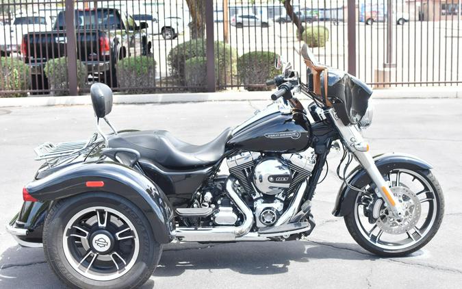 2016 Harley-Davidson Freewheeler Black FLRT