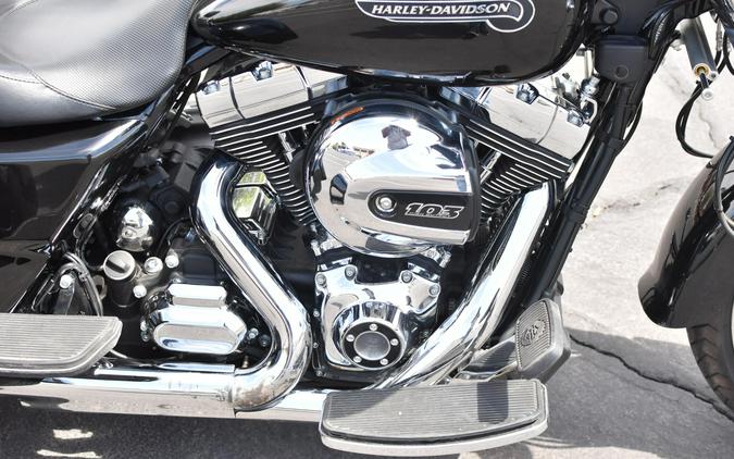 2016 Harley-Davidson Freewheeler Black FLRT