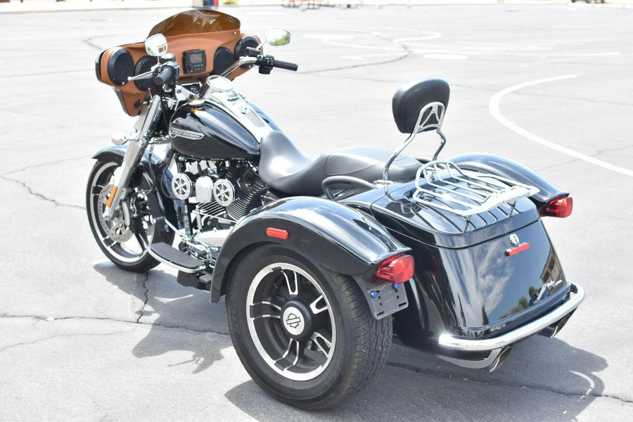 2016 Harley-Davidson Freewheeler Black FLRT
