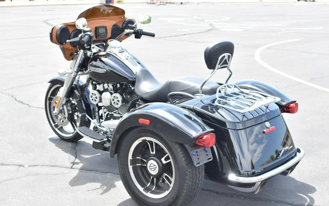 2016 Harley-Davidson Freewheeler Black FLRT