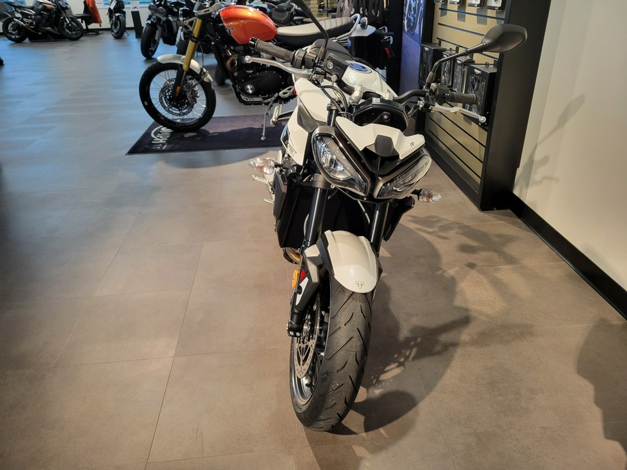 2024 Triumph STREET TRIPLE R