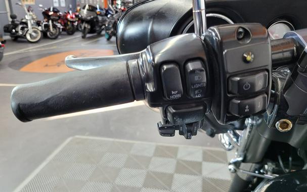 2011 Harley Davidson Triglide Flhtcutg