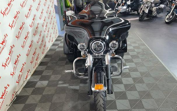2011 Harley Davidson Triglide Flhtcutg