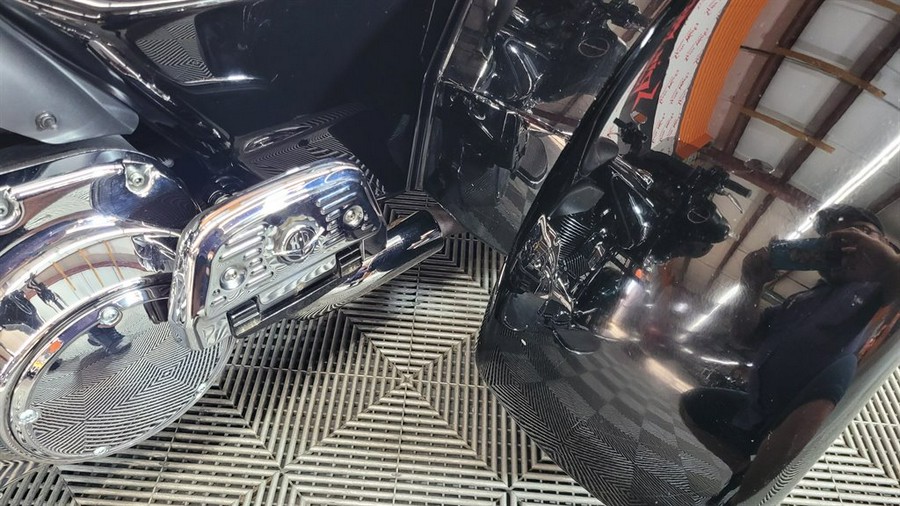 2011 Harley Davidson Triglide Flhtcutg