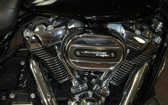 Harley-Davidson® Street Glide® 2017 BLACK