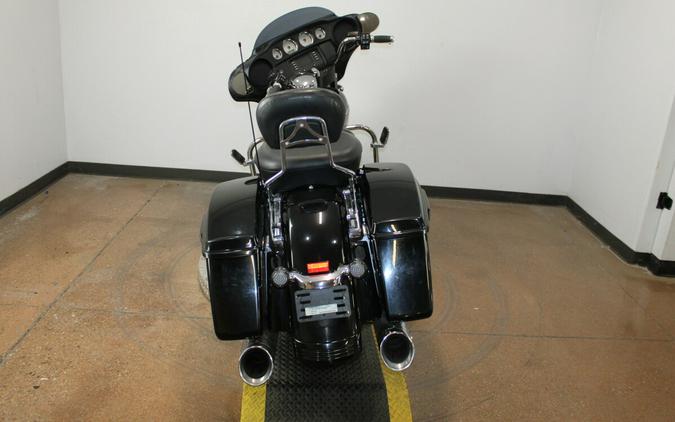 Harley-Davidson® Street Glide® 2017 BLACK