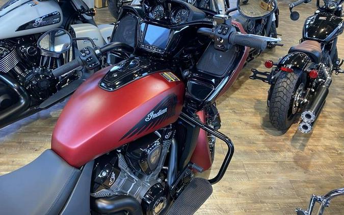 2024 Indian Motorcycle® Challenger® Dark Horse® w/PowerBand Audio Pkg Sunset Red Smoke