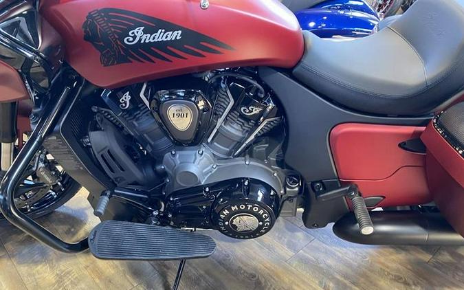 2024 Indian Motorcycle® Challenger® Dark Horse® w/PowerBand Audio Pkg Sunset Red Smoke