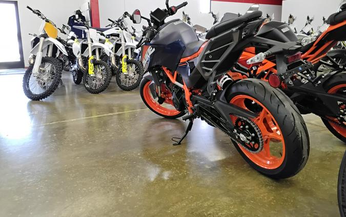 2024 KTM Duke 390