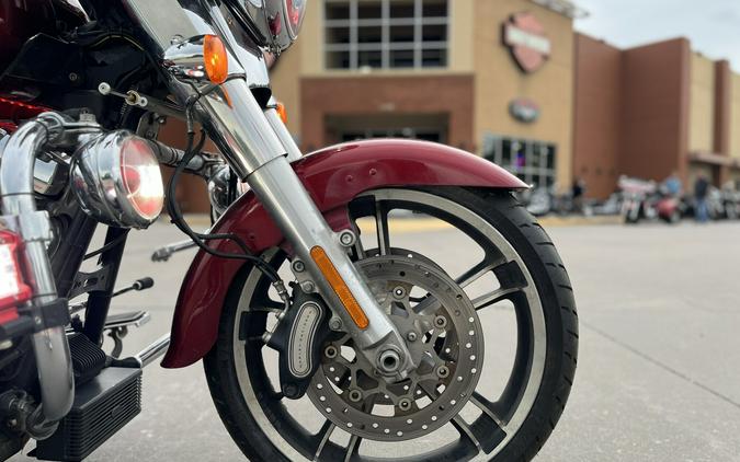 2016 Harley-Davidson® FLRT Freewheeler® Velocity Red Sunglow 855785
