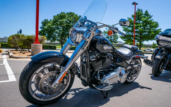 2024 Harley-Davidson Fat Boy 114 VIVID BLACK W/ PINSTRIPE