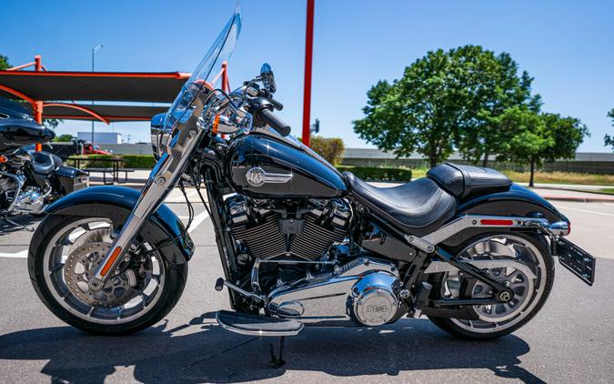 2024 Harley-Davidson Fat Boy 114 VIVID BLACK W/ PINSTRIPE
