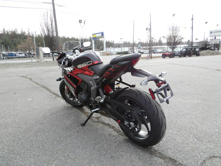 2025 Triumph Daytona 660 Carnival Red/Sapphire Black