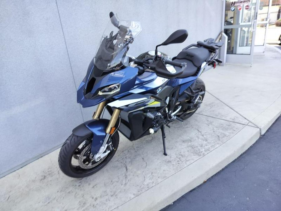 2024 BMW S 1000 XR Gravity Blue Metallic