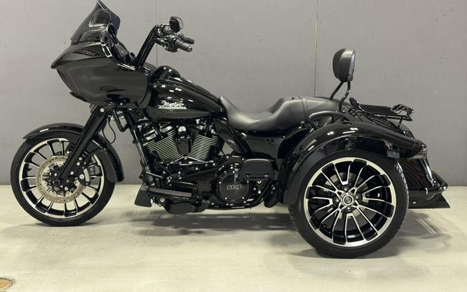 FLTRT 2023 Road Glide® 3