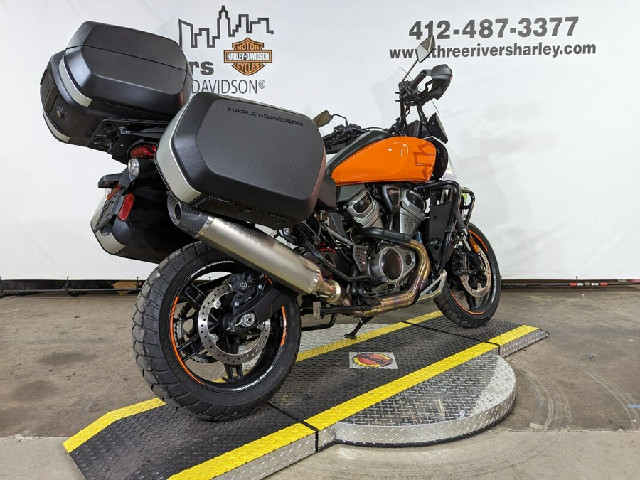 2021 Harley-Davidson Pan America™ 1250 Baja Orange/Stonewashed White Pearl