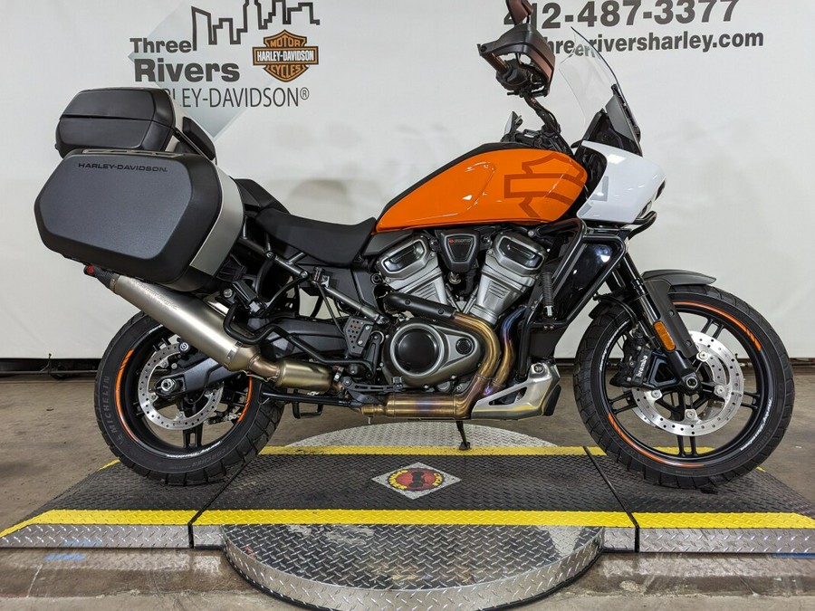 2021 Harley-Davidson Pan America™ 1250 Baja Orange/Stonewashed White Pearl