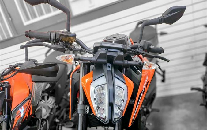 2024 KTM Duke 790