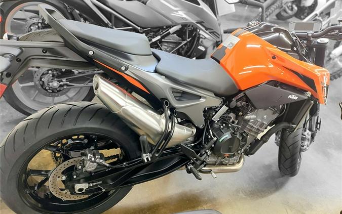 2024 KTM Duke 790