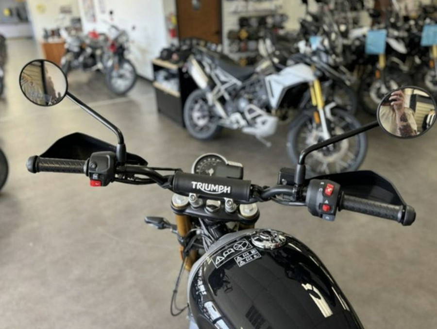 2025 Triumph Scrambler 400 X Phantom Black Silver Ice