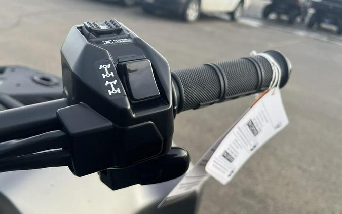 2026 Can-Am® 1GTA OUTLANDER