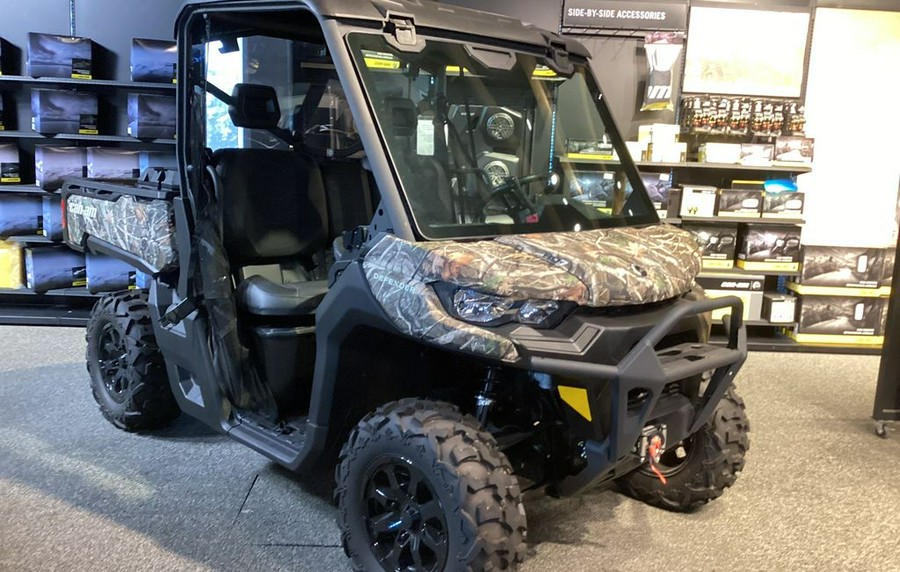 2024 Can-Am Defender XT HD7