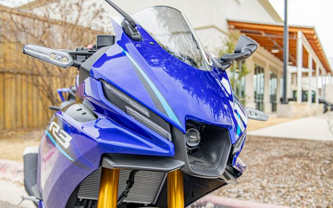 2026 YAMAHA YZFR3 ABS