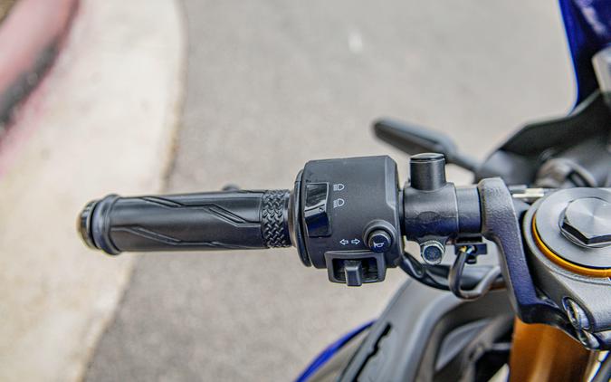 2026 YAMAHA YZFR3 ABS