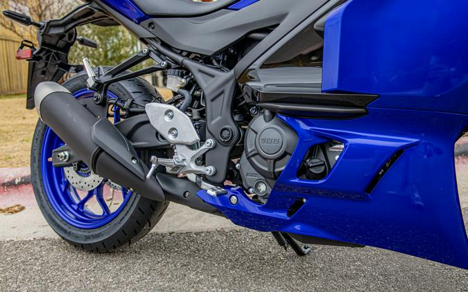 2026 YAMAHA YZFR3 ABS