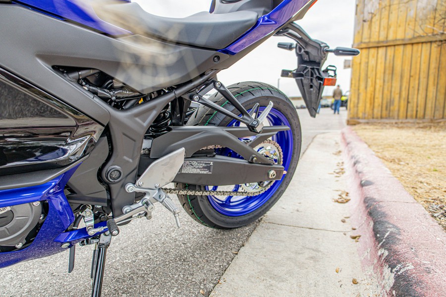 2026 YAMAHA YZFR3 ABS