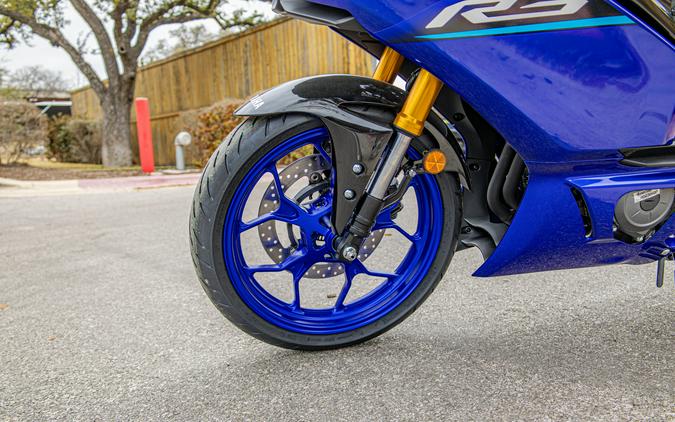 2026 YAMAHA YZFR3 ABS
