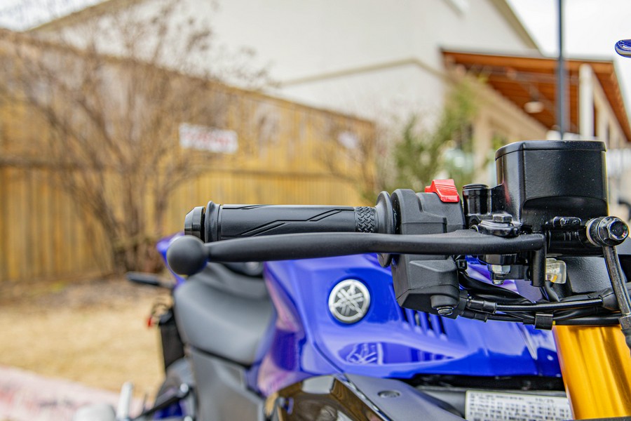 2026 YAMAHA YZFR3 ABS